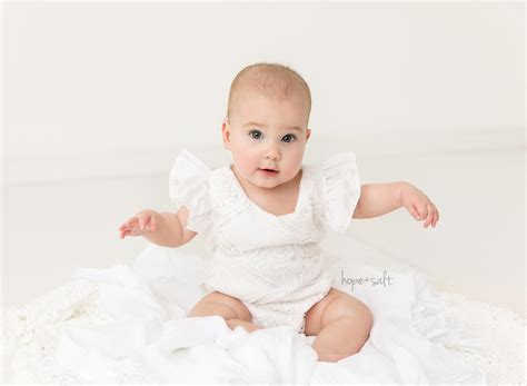 Sloanes Sitter Session Burlington Baby Photographer Hope Salt