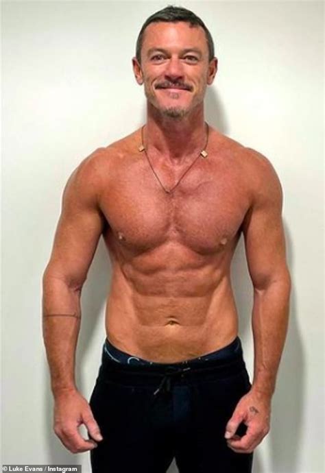 Luke Evans Shows Off His Rippling Abs In Incredible Body Transformation Hot Sex Picture