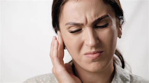 Why Do My Ears Itch Causes And Treatments