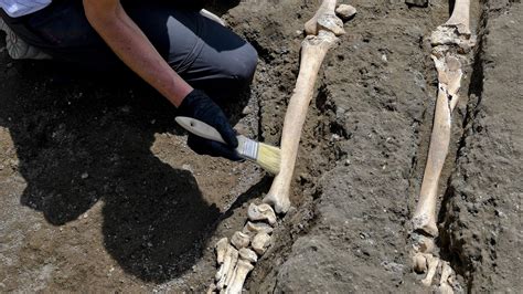 Unluckiest Man In Pompeii Archaeologists Unearth Skeleton Who Had Fled