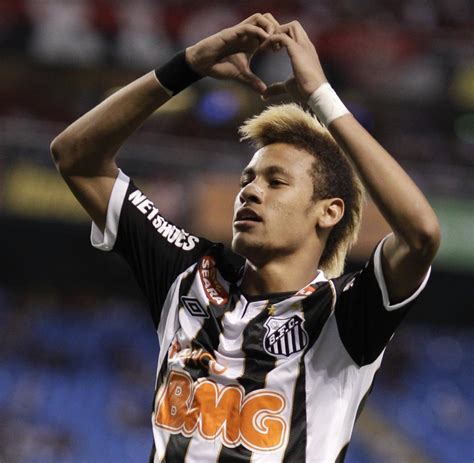 Brasiliens nationalteam kam zum achten sieg hintereinander; Brasilien: Scheiterte Neymars Transfer zu Real an der ...