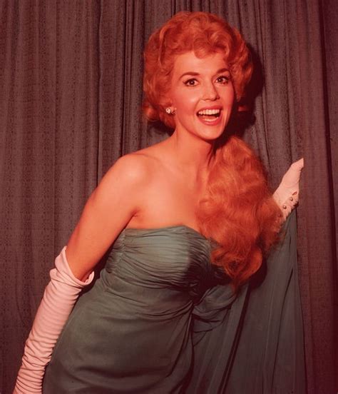 Elvis And Beverly Hillbillies Star Donna Douglas She Gave Him Something Missing At Home