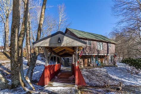 Elk is a popular gateway near boone in the blue ridge mountains of the north carolina high country. Covered Bridge Cabin: Affordable 3 Bedroom Vacation Cabin ...