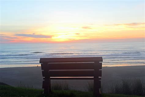 come an relax with us in cannonbeach cannon beach oregon cannon beach oregon hotels