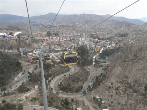 Bolivie La Paz Mise Sur Le Téléphérique •