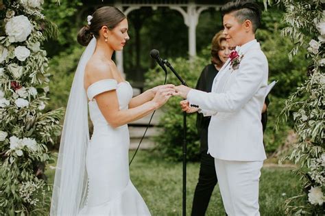 72 Sweet Lgbtq Wedding Photos From Real Couples