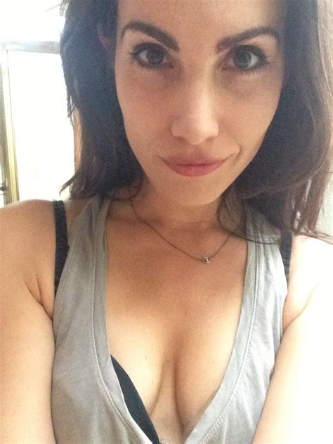 Nackte Carly Pope In ICloud Leak Scandal