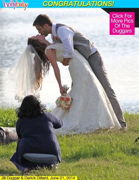 Pic Jill Duggars Wedding First Kiss With Derick Dillard During