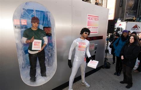 Human Vending Machine Dispenses Fashion In Times Square Nbc New York