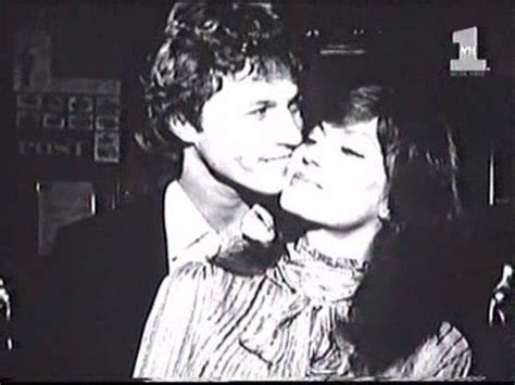 All i have to do is dream (1981). Victoria Principal and Andy Gibb - I love this picture so ...