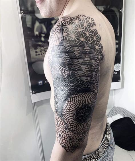 The best shoulder tattoos can be awesome, stylish, and meaningful all at the same time, especially when the design gives your shoulder, arm, back and chest a badass look.fortunately, because there are so many cool shoulder tattoo ideas, guys have a number of unique tattoo designs and styles to choose from. Top 61 Best Upper Arm Tattoo Ideas For Men - 2021 ...