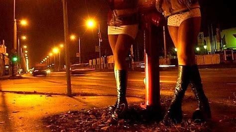 Penalizar Al Cliente De La Prostitución Una Falsa Buena Solución