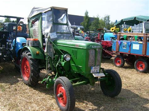 Schlüter super 900 v mit erster prototyp. Schlüter Traktor beim Bulldogtreffen in Bocka ...