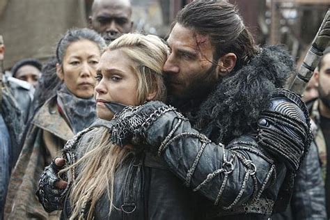 I thought the 100 was a show that was only going to be directed towards teens but i was so wrong. The 100 Saison 3 Episode 15 : La dernière solution avant ...