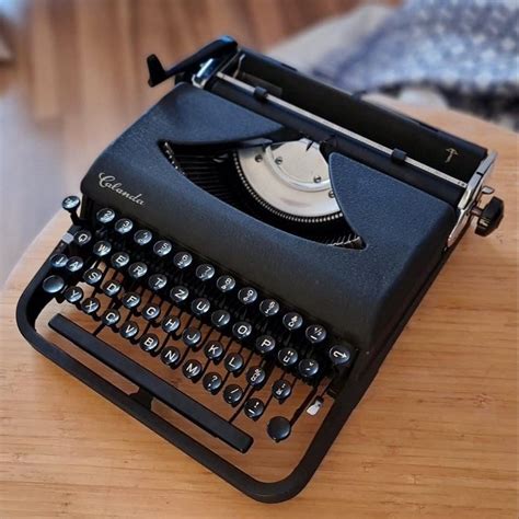 Pin By Wayne On Typewriters Typewriter Electronic Products Technology