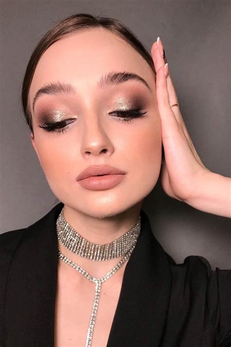 Best Fall Makeup Looks And Trends For 2020 Makeup Trends Makeup