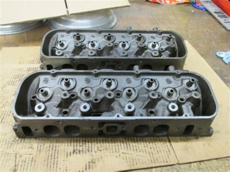 1969 Bbc Big Block Chevy 396 Oval Port Heads 3933148 148 B 10 9 B 11 9