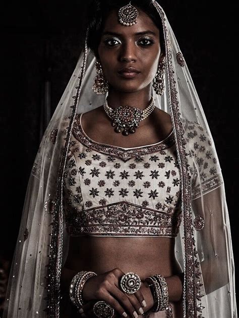 Pin By Anabel Dayini On Négresses Amour ️ Indian Women Fashion Indian Fashion