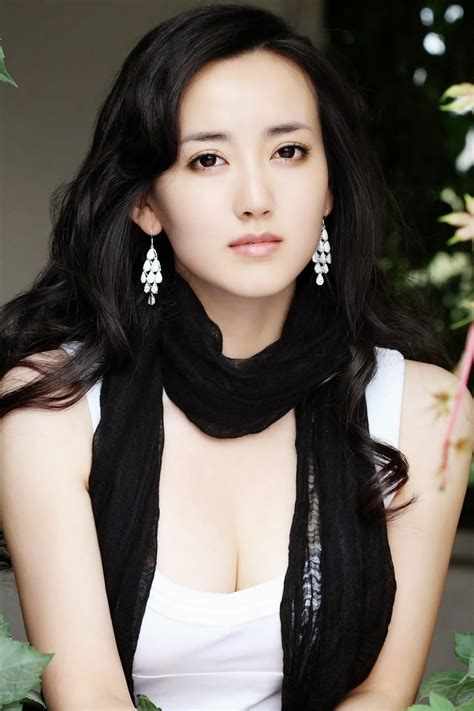 Best Free Pictures Beautiful Chinese Actress Hu YingYi
