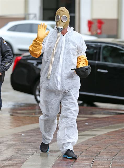 Howie Mandel Wears Hazmat Suit Gas Mask To Agt Amid Coronavirus Hollywood Life
