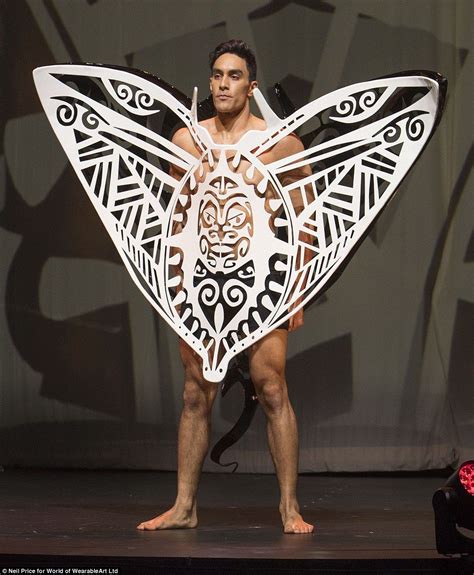 Models Embrace Wearable Art At Extravagant Runway Show World Of