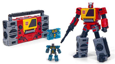 Transformers Legacy Autobot Blaster And Eject Cassette Tape Robot