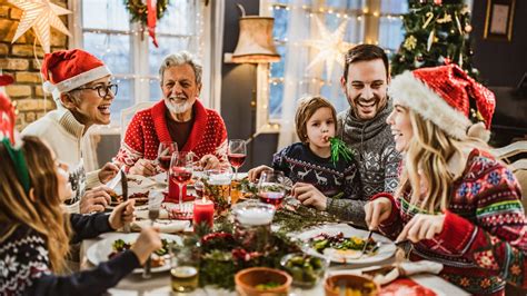 Create your perfect tabletop by getting every last detail just right. Healthy and Budget-Friendly Twists to Your Standard Christmas Dinner - Antonio Carluccio