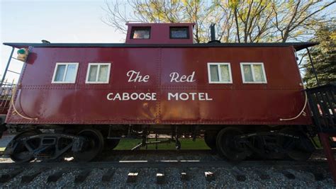 Eight Retro Motels Sure To Inspire Road Trip Nostalgia