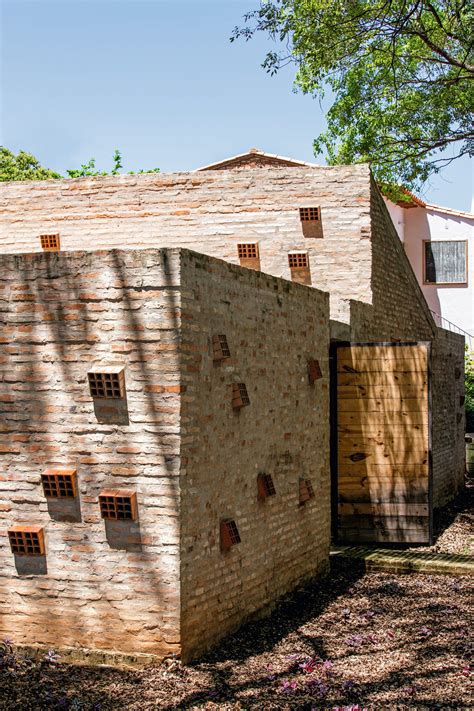 Bold Beautiful Bricks From Paraguay To Poland In Pictures Brick In