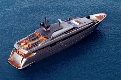 A Modern Superyacht Design The San Lorenzo Boat By Bismut And Bismut