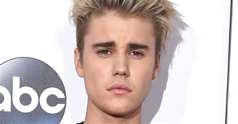 Justin Bieber Tracks Down Selena Gomez Look Alike On Instagram Update