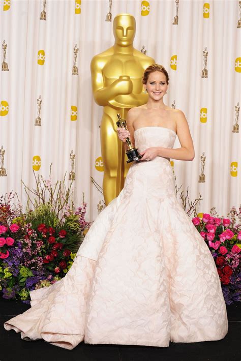 Jennifer Lawrences Oscars Dress Is Stunning Best Oscar Dresses