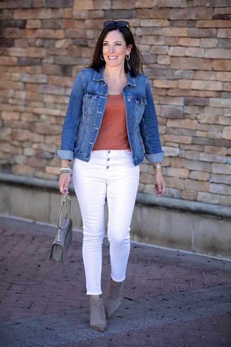 Fall White Jeans Outfit With Ankle Boots Or Mules