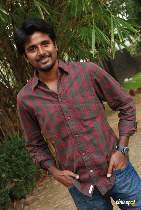 He has previously competed in a1gp , and the le mans series. Siva Karthikeyan (1)