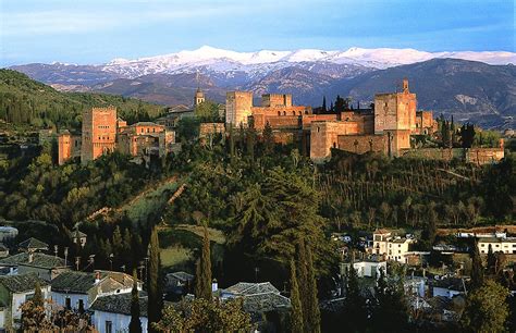 Granada, city, capital of granada provincia (province) in the comunidad autónoma (autonomous community) of andalusia, southern spain. Best 10 Areas To Visit In Spain | Decor Woo