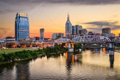 Nashville Tennessee Skyline Stock Photo By ©sepavone 117778216