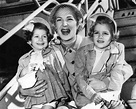 Betty Hutton with her daughters Lindsay and Candice Briskin💐
