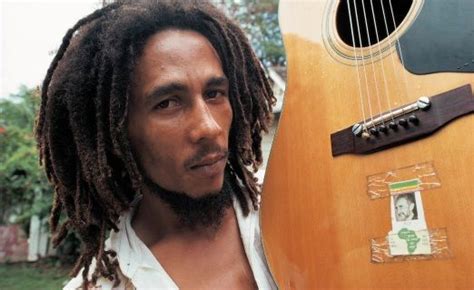 Dieser Beeindruckende Fotoband Begleitet Den Berühmten Reggae Musiker