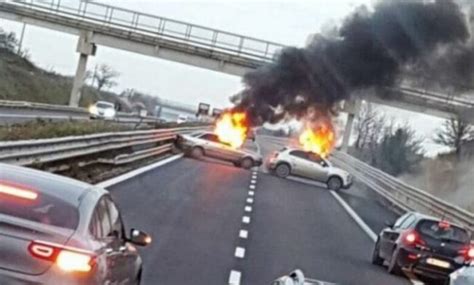 Pare che i ladri abbiano sparato. Foggia, assalto a due portavalori sulla statale Bradanica