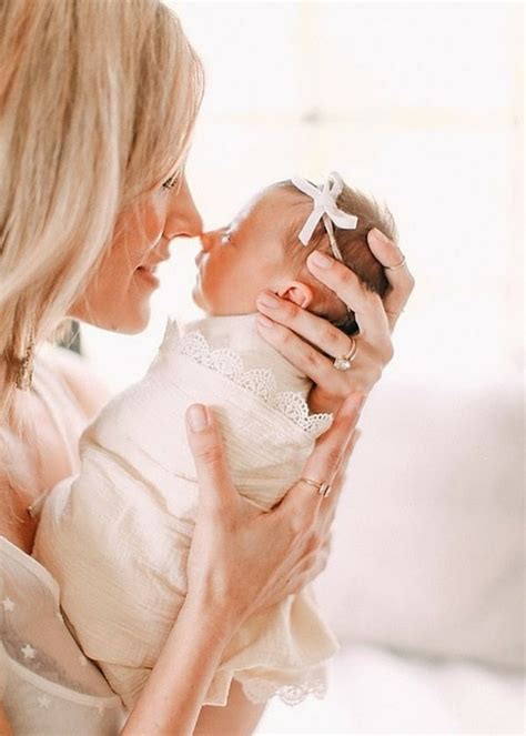 20 Breathtaking Mom And Baby Photo Ideas Nursery Design