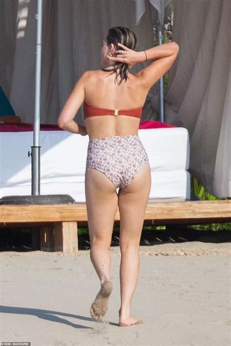 Margot Robbie Nudes CelebrityCandids NUDE PICS ORG