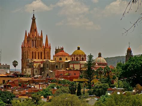 Founded in the 16th century, san miguel de allende is known for old world charm and first world. San Miguel de Allende Wallpapers Images Photos Pictures ...