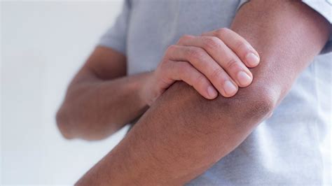 Left Arm Pain And Numbness When To Call 911 And Other Causes