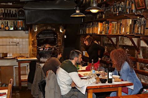 📍santa klara kalea 6, tolosa,20400 ☎️+34 943671417 www.casajulianmg.com. Restaurante Casa Julián, en Tolosa, Guipúzcoa | Guía Repsol