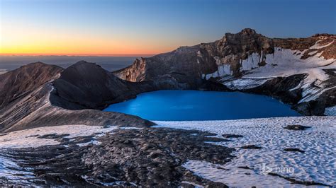 Beau Lac De Montagnes Enneigées Bing Fond Décran 1920x1080