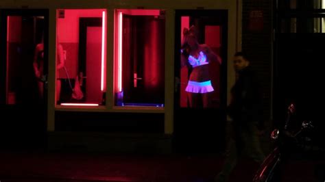 オランダで売春禁止の請願書、4万人が署名 性産業従事者は反対も Bbcニュース