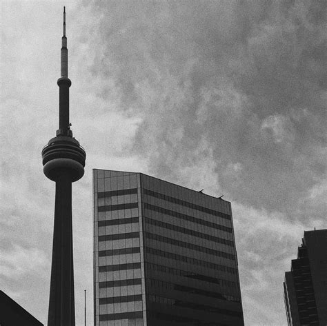 Cn Tower Toronto Building Landmarks Travel Viajes Buildings