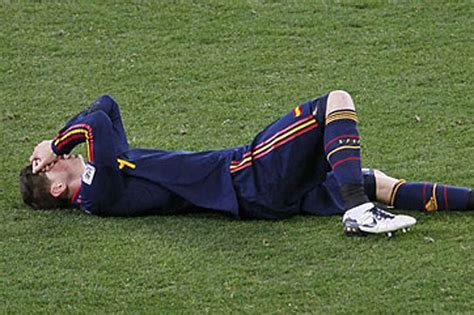Injured Fernando Torres Faces Nervous Wait London Evening Standard