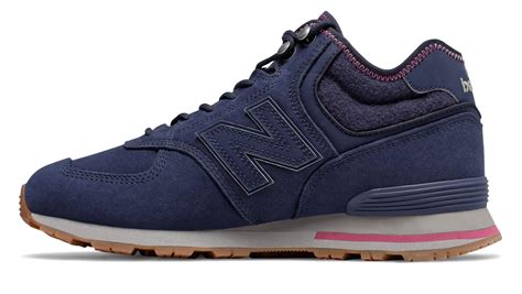 The ladies have been getting a bit of extra love from new balance via the ubiquitous new balance 574 silhouette. New Balance Leather 574 Mid in Navy/Red (Blue) for Men - Lyst