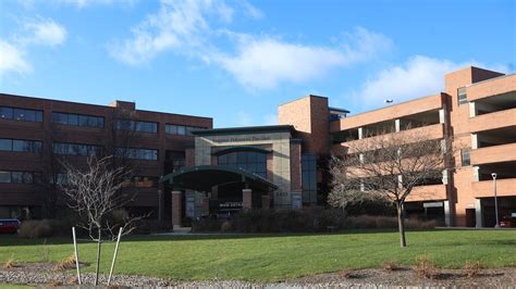 Rochester General Hospital Diverts Ambulances From Er As Covid Surges